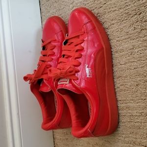 Size 10 Patent leather Red Pumas